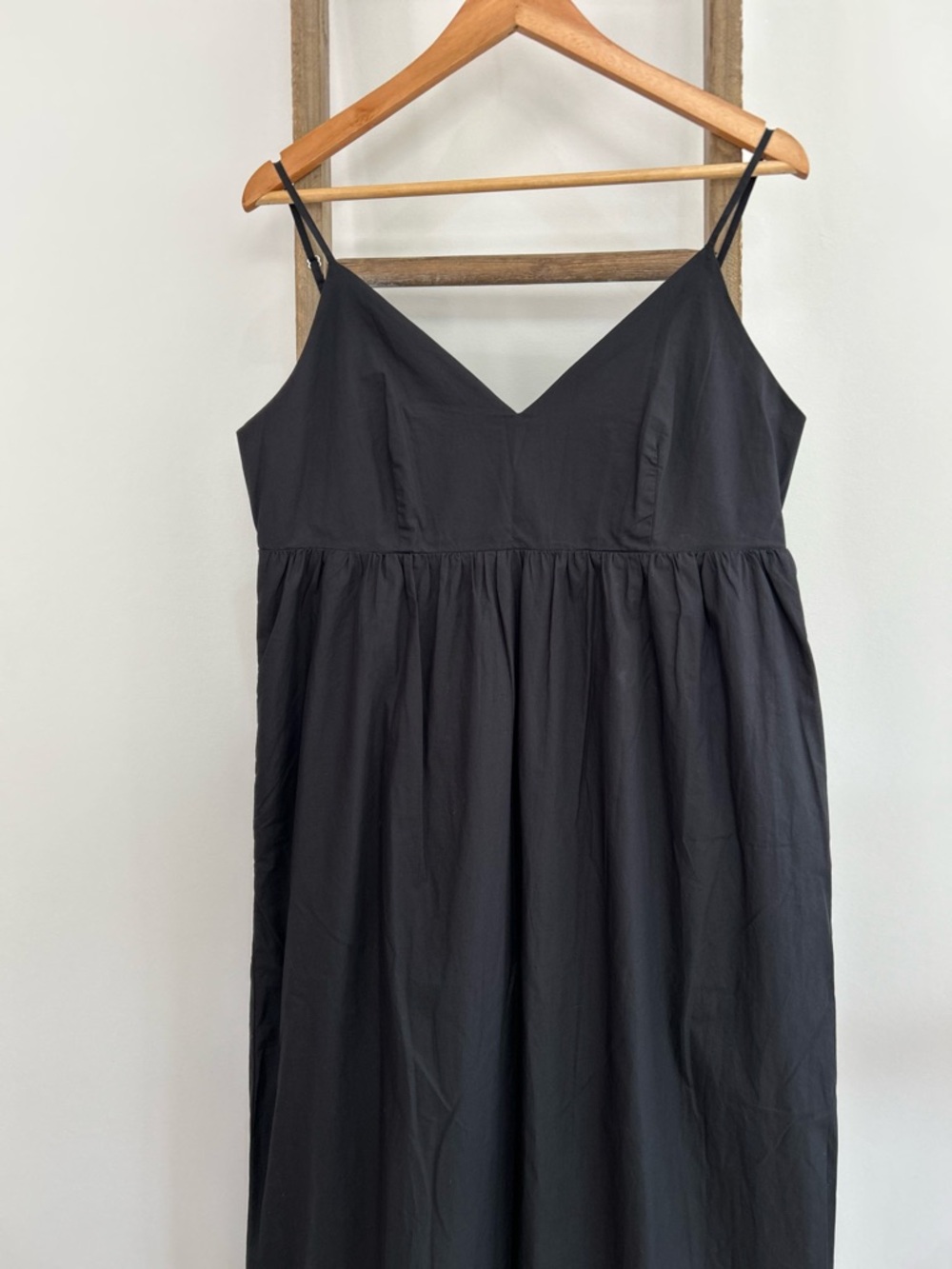 Quince Black Organic Cotton Poplin Sleeveless Maxi Dress V-Neck Size M NWT Beach - Picture 3 of 12